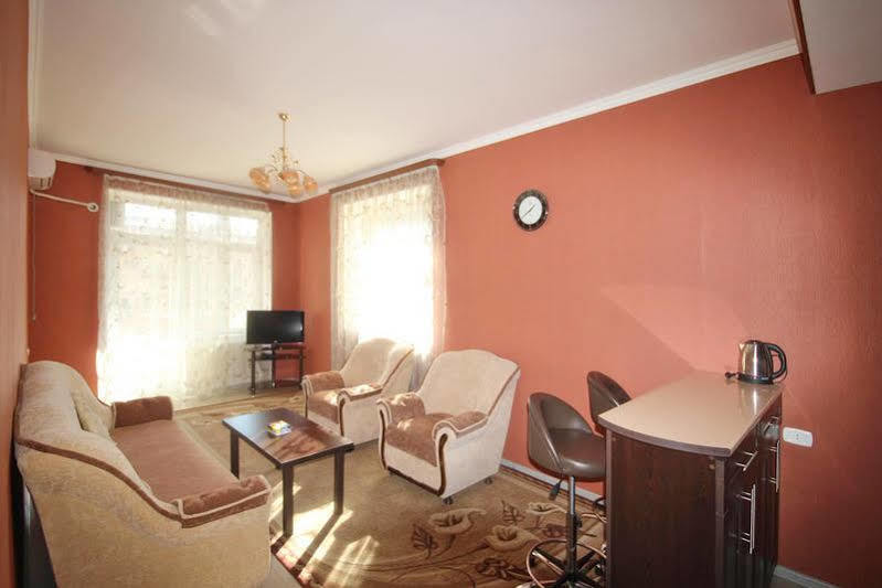 Jasmin Apt With Balcony At Republic Square & Ruben Tours Yerevan Exterior photo